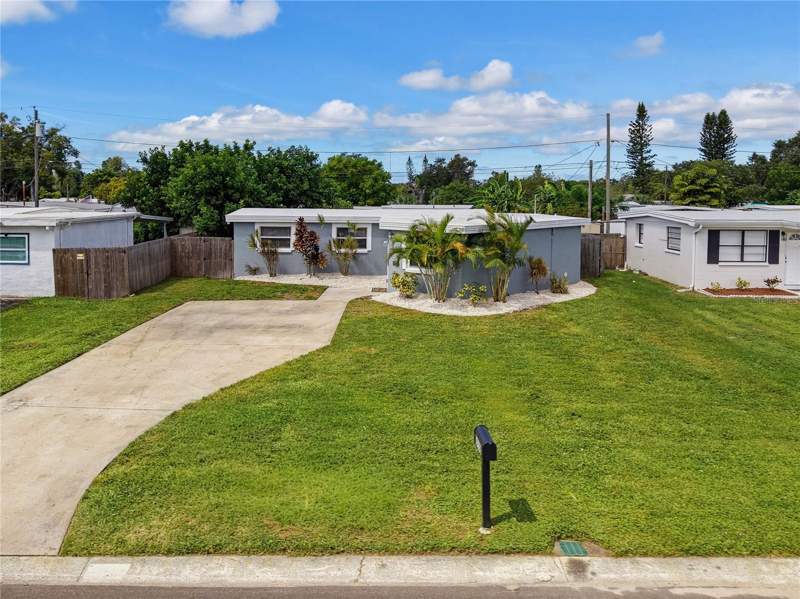 4 bedroom Single Family Residence at 9218 86th Street, Crestridge 2nd Add, Seminole — photo 3