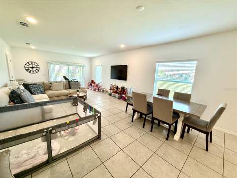 4910 Coral Castle Drive, Kissimmee FL - photo 8 of 37