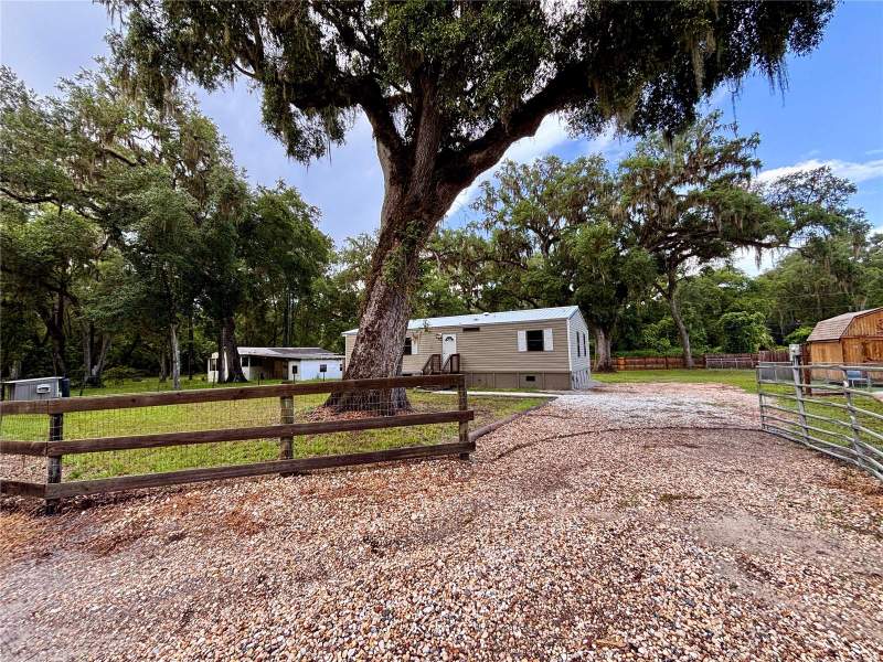 3 bedroom Manufactured Home at 16581 NE 42nd Avenue, Meadows Un 07, Citra — photo 4