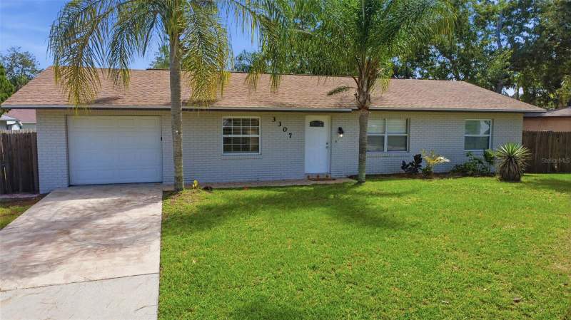 3 bedroom Single Family Residence at 3307 Pine Tree Drive, Florida Shores 01, Edgewater — photo 3