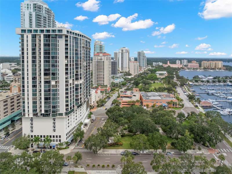 2 bedroom Condominium at 1 Beach Drive #2206, Bayfront Tower Condo, St Petersburg — photo 3