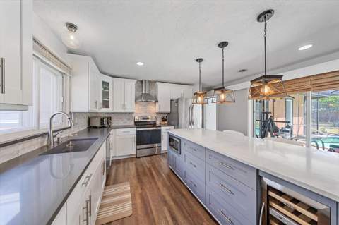 338 Whitfield Avenue, Sarasota FL - photo 6 of 6