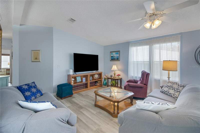 2 bedroom Manufactured Home at 1203 Granada Court, Lady Lake Orange Blossom Gardens Unit 14, The Villages — photo 5