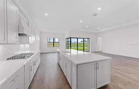 5027 Golden Shore Court, Lakewood Ranch FL - photo 9 of 24