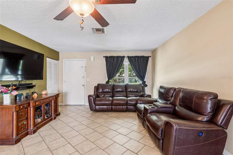 2 bedroom Single Family Residence at 9473 Bayside Court, Spring Hill, Spring Hill — photo 3