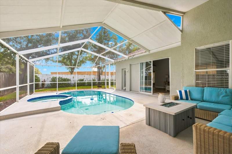 4 bedroom Single Family Residence at 18009 Palm Breeze Drive, Cross Creek Prcl D Ph 1, Tampa — photo 3