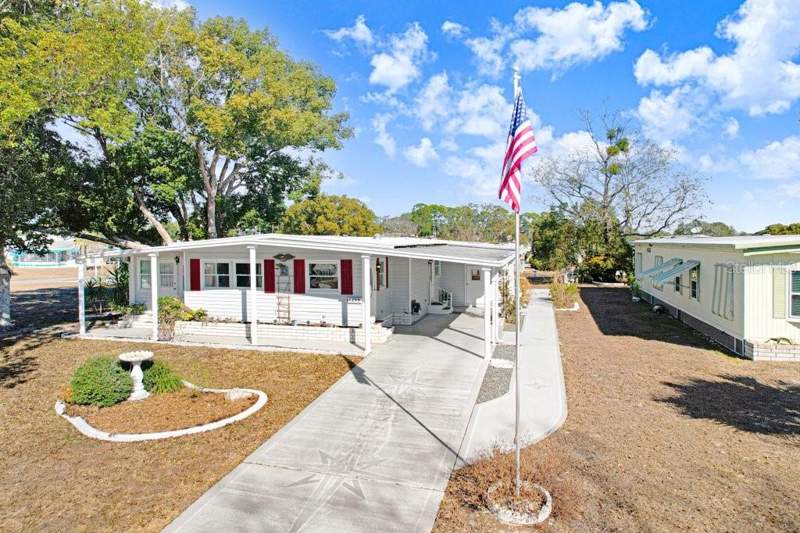 2 bedroom Manufactured Home at 14299 Nectarine Street, Brookridge Comm, Brooksville — photo 2