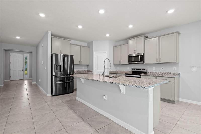 4 bedroom Single Family Residence at 17387 NW 172nd Avenue, Briarwood Ph 1 Pb 37 Pg 33, Alachua — photo 5