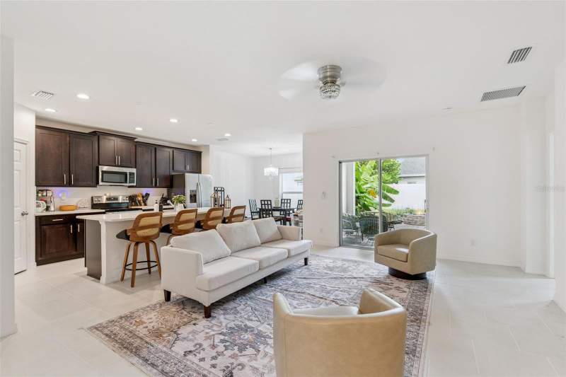 3 bedroom Single Family Residence at 1055 Chase Austin Way, Celery Oaks Sub, Sanford — photo 3