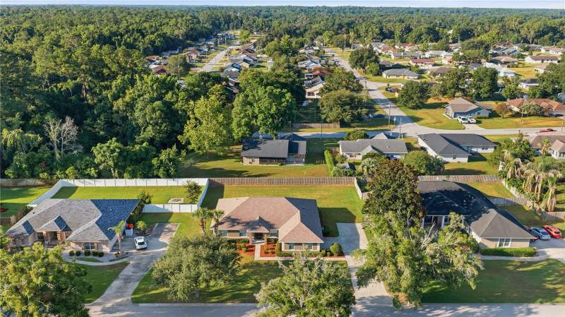 4 bedroom Single Family Residence at 4460 SE 106th Street, Cobblestone Ph I, Belleview — photo 2