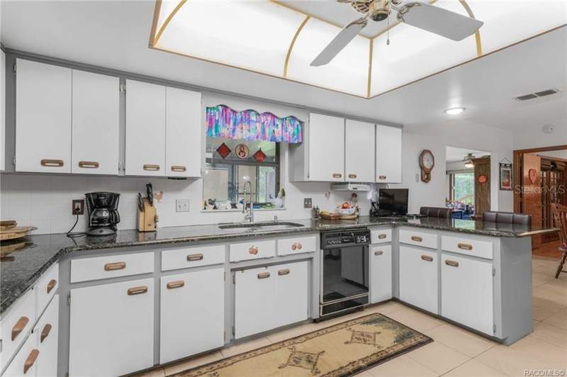2 bedroom Single Family Residence at 8156 SW 204th Court, Rainbow'S End Estates, Dunnellon — photo 3