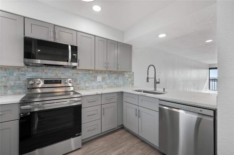 2 bedroom Condominium at 1751 Beach Road #404, Sandpiper Key Bldg 08, Englewood — photo 3