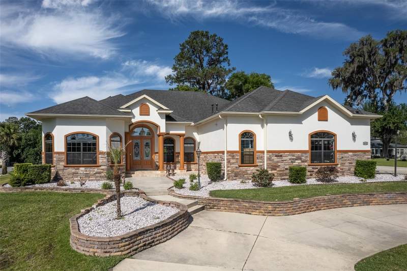 4222 SE 9TH AVENUE home for sale in Bellechase
