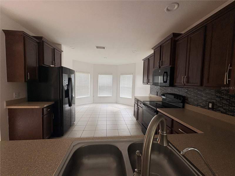 3 bedroom Single Family Residence at 6889 Glenbrook Drive, Glenbrook Chase, Lakeland — photo 3