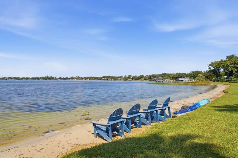 7 bedroom Single Family Residence at 7500 Daetwyler Drive, Silver Beach Sub, Belle Isle — photo 4