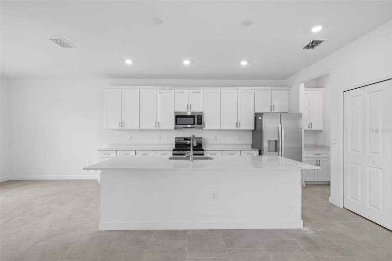 5 bedroom Single Family Residence at 3027 Pineberry Crossing, Rye Ranch, Parrish — photo 2