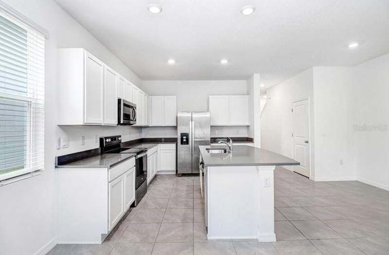 3 bedroom Townhouse at 398 Mangrove Shade Circle, Mangrove Point Ph 2 & 3, Apollo Beach — photo 5
