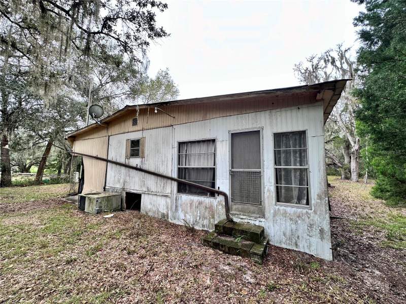 3 bedroom Mobile Home at 8940 SE 66th Avenue, Unit 1 Wac Campsites, Trenton — photo 3