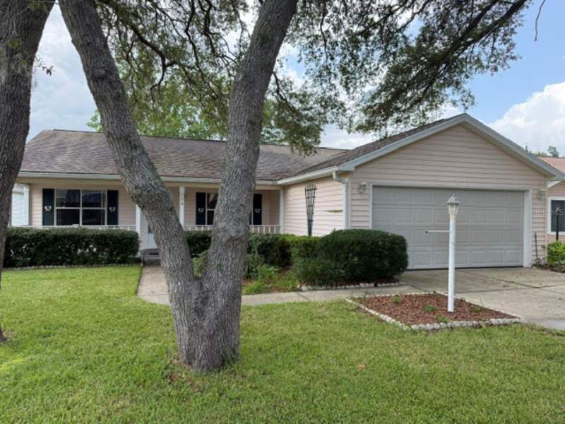 208 ARAGON LANE home for sale in Lady Lake Orange Blossom Gardens