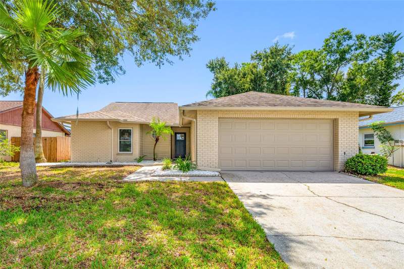 3 bedroom Single Family Residence at 11925 CEDARFIELD DRIVE, MEADOWBROOKE AT SUMMERFIELD UN, RIVERVIEW — photo 1