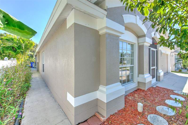 4 bedroom Single Family Residence at 13326 Evening Sunset Lane, South Cove Ph 2/3, Riverview — photo 5