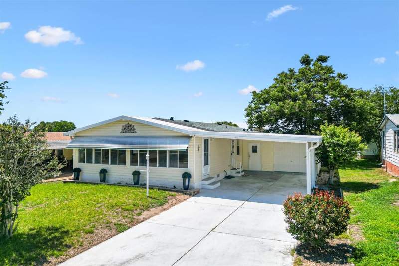 1616 BAYHILL DRIVE home for sale in Lady Lake Orange Blossom Gardens