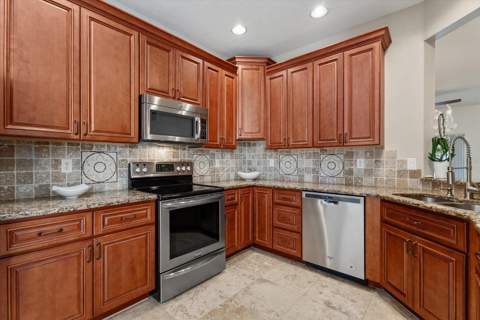 3623 Parkridge Circle #11-104, Sarasota FL - photo 14 of 48