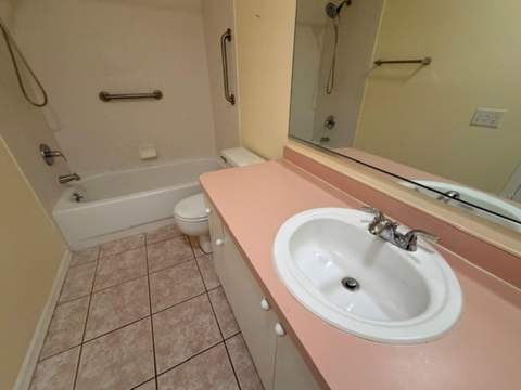 208 Aragon Lane, Lady Lake FL - photo 9 of 12