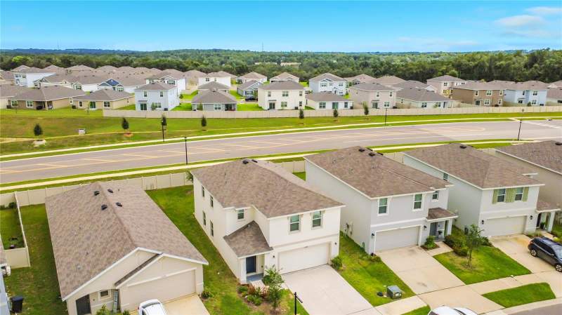 4 bedroom Single Family Residence at 35288 Spruce Knob Court, Summit View Ph 2B, Dade City — photo 2