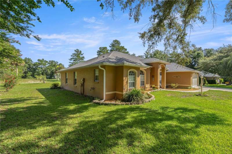 3 bedroom Single Family Residence at 10716 SW 53rd Circle, Marco Polo Village, Ocala — photo 4