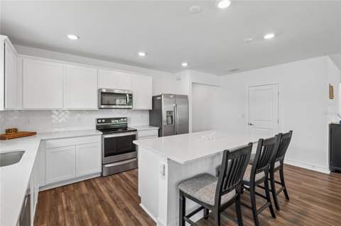 3883 Capri Coast Drive, Plant City FL - photo 10 of 96