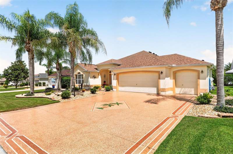 3 bedroom Single Family Residence at 1705 Mount Croghan Trail, The Villages, The Villages — photo 4
