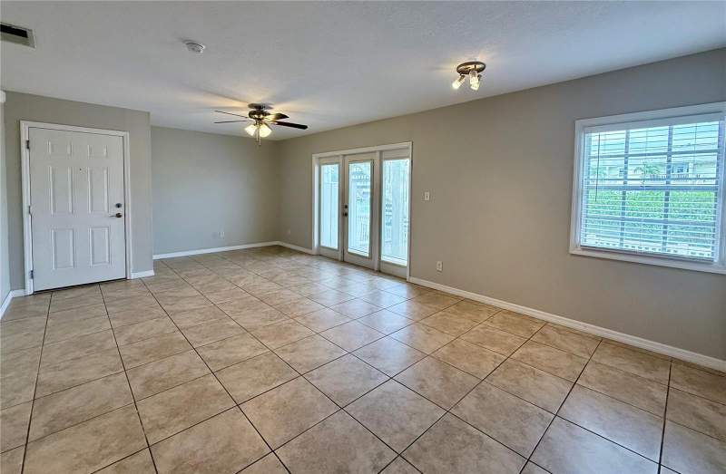 1 bedroom Condominium at 4728 Beach Drive #B, Waterside At Coquina Key South, St Petersburg — photo 3