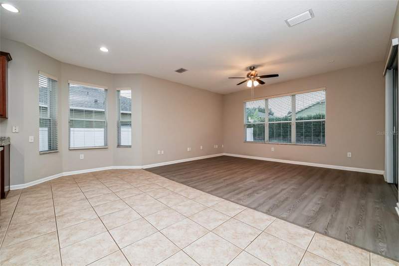 4 bedroom Single Family Residence at 2026 Heartland Circle, Oaks At Valrico Ph 2, Valrico — photo 4