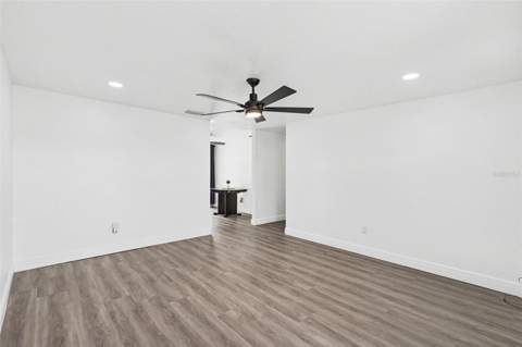 8253 Greenleaf Circle, Tampa FL - photo 6 of 22