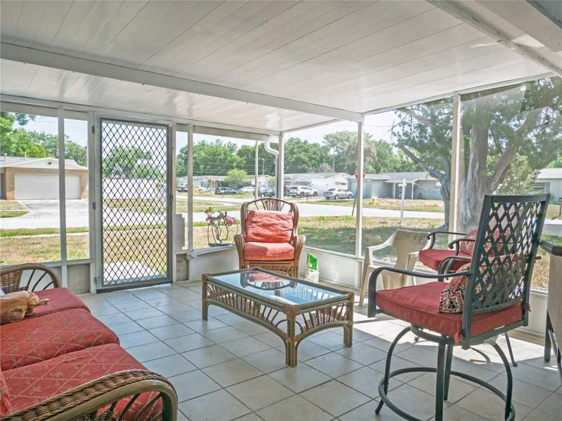3 bedroom Single Family Residence at 6436 CARDINAL DR, TWIN LAKES MNR, CLEARWATER — photo 2