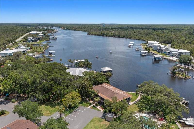 1 bedroom Condominium at 5215 S Swiftwater Way #3, Homosassa, Homosassa — photo 2