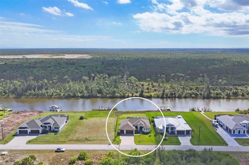 3 bedroom Single Family Residence at 16660 Liggett Circle, Port Charlotte Sec 94 1st Repl, Port Charlotte — photo 2