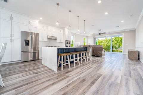 8717 Driftwood Drive, Tampa FL - photo 11 of 89