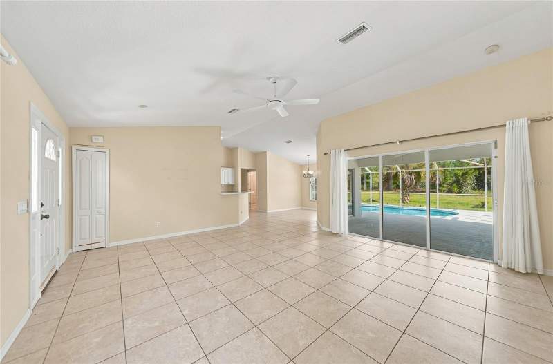 3 bedroom Single Family Residence at 7146 Sablon Road, Port Charlotte Sub 26, North Port — photo 4