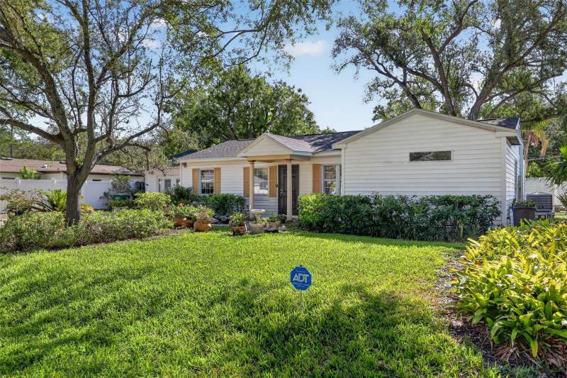 4 bedroom Single Family Residence at 4204 S Renellie Drive, Anita Sub, Tampa — photo 2