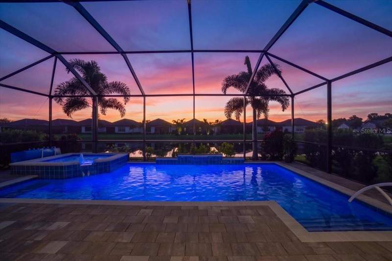 3 bedroom Single Family Residence at 4725 Crestpoint Way, Artisan Lakes Esplanade Ph V Subph B & C, Palmetto — photo 4