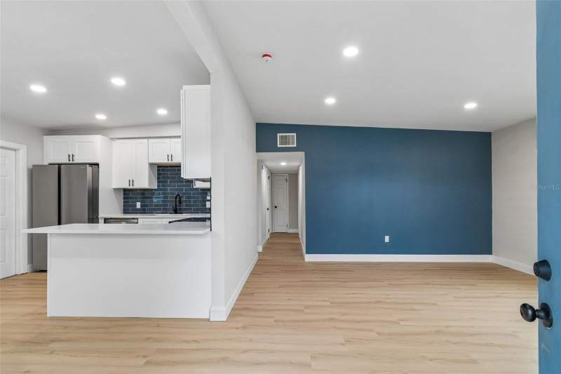 3 bedroom Single Family Residence at 7812 Egypt Lake Drive, Grove Park Estates Unit 7, Tampa — photo 5