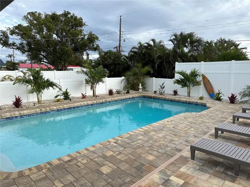 4 bedroom Single Family Residence at 215 60th Street, Century Estates, Bradenton — photo 2
