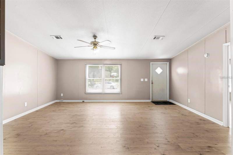 4 bedroom Manufactured Home at 201 N 5th Street, Bithlo, Orlando — photo 5