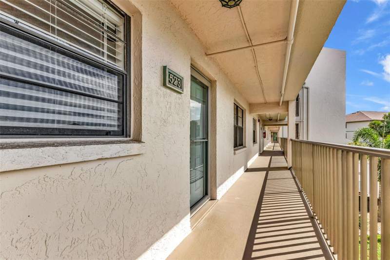 2 bedroom Condominium at 175 Kings Highway #523, Newport 01 Ph 02 Bldg 05, Punta Gorda — photo 4