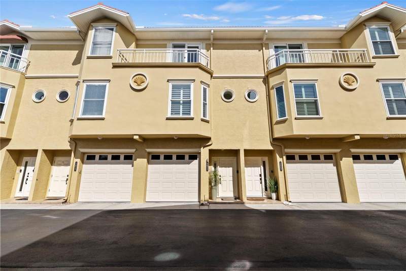 3 bedroom Townhouse at 1071 Pinellas Bayway, Tierra Sound Twnhms, St Petersburg — photo 4