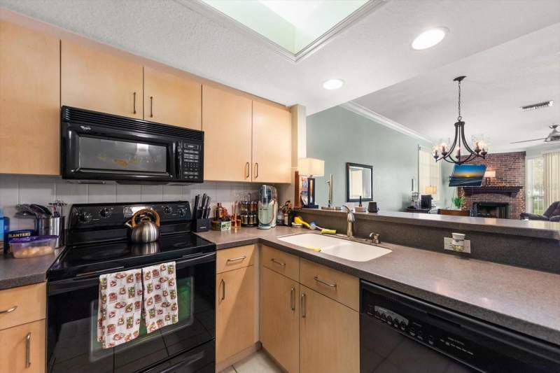 3 bedroom Townhouse at 108 Brent Circle, Seaside Estates, Oldsmar — photo 5