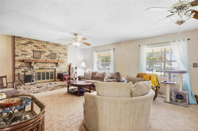 3 bedroom Single Family Residence at 1424 Wyoming Avenue, St Cloud 2nd Town Of, St Cloud — photo 3