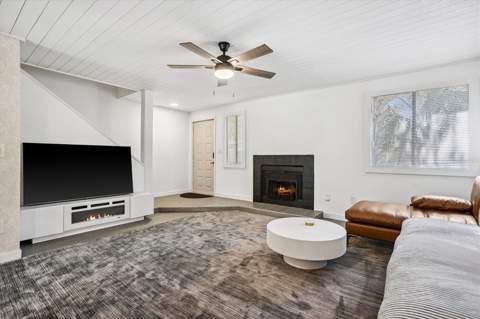 4712 Stonepointe Place, Tampa FL - photo 9 of 37